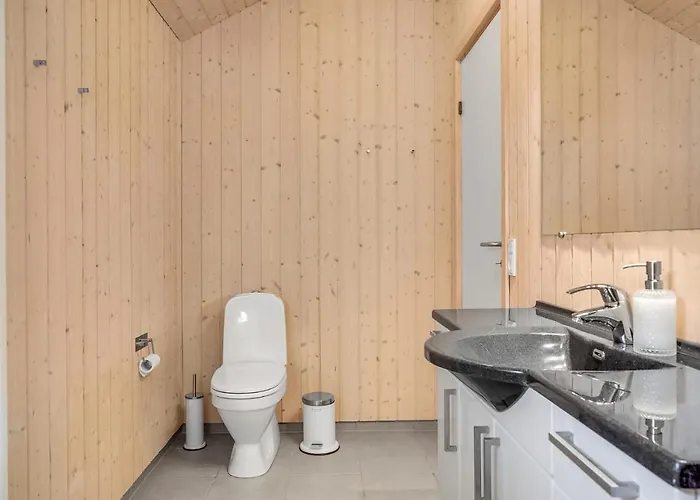 Semesterbostad Beautiful In With Wifi